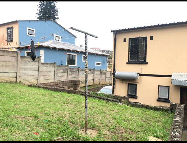 3 BEDROOM FREEHOLD RENTED IN NEWLANDS EAST